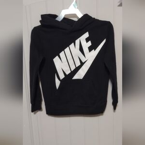 Nike sweater for boys size 4